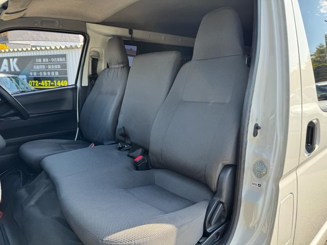 ハイエースバン ロングDX GLパッケージ 法人ワンオーナー ディーゼルターボ LEDヘッドライト パイオニアディスプレイオーディオ バックカメラ 助手席エアバッグ キーレス 令和5年11月197316km時タイミングベルト交換済み(53枚目)