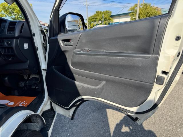 ハイエースバン ロングDX GLパッケージ 法人ワンオーナー ディーゼルターボ LEDヘッドライト パイオニアディスプレイオーディオ バックカメラ 助手席エアバッグ キーレス 令和5年11月197316km時タイミングベルト交換済み(58枚目)