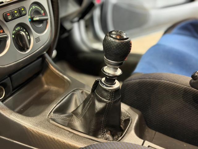 インプレッサ WRX STi HKSリーガマックスマフラー/HKSブースト計/HDDナビ/ターボタイマー/ETC/HIDヘッドライト/純正17インチアルミ/リモコンキー/AWD/6速マニュアル/ボクサーサウンド(23枚目)