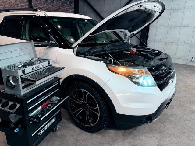 エクスプローラー スポーツ 米国限定 上級グレード/3.5L・V6ツインターボ/SPORT専用パーツ/エアクリ/ナビ/BT/TV/CD/レザーシート/シートヒーター・AC/電動シート/前横後カメラ/純正20AW/ローダウン(4枚目)