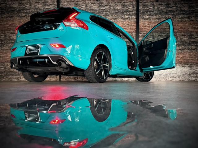 V40 T5 Rデザイン ガラスルーフ/純正18AW/純正ナビ/フルセグ/CD/DVD/HDD/BT/USB/ブラインドスポット/パーキングアシスト/エマブレ/ACC/レーンキープ/ハーフレザーシート/シートヒーター/Bカメラ(6枚目)