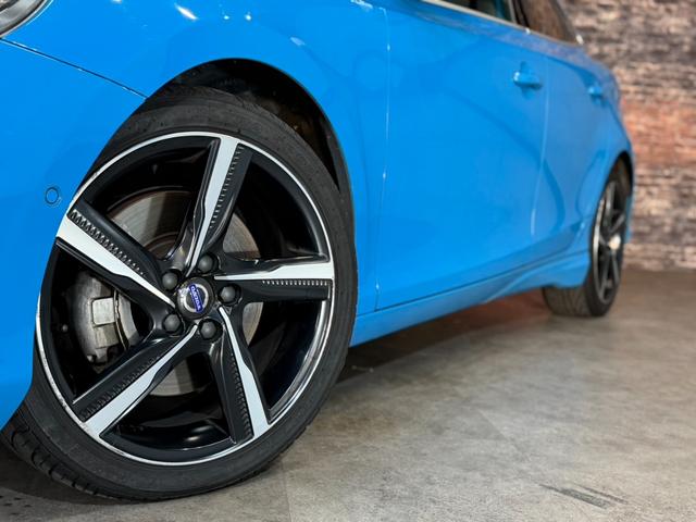 V40 T5 Rデザイン ガラスルーフ/純正18AW/純正ナビ/フルセグ/CD/DVD/HDD/BT/USB/ブラインドスポット/パーキングアシスト/エマブレ/ACC/レーンキープ/ハーフレザーシート/シートヒーター/Bカメラ(9枚目)