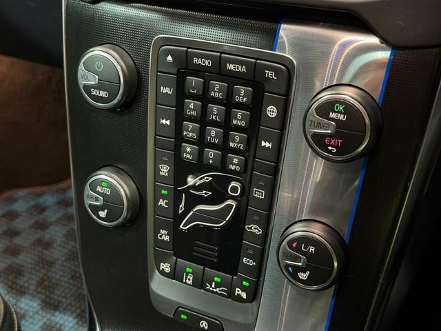 V40 T5 Rデザイン ガラスルーフ/純正18AW/純正ナビ/フルセグ/CD/DVD/HDD/BT/USB/ブラインドスポット/パーキングアシスト/エマブレ/ACC/レーンキープ/ハーフレザーシート/シートヒーター/Bカメラ(21枚目)