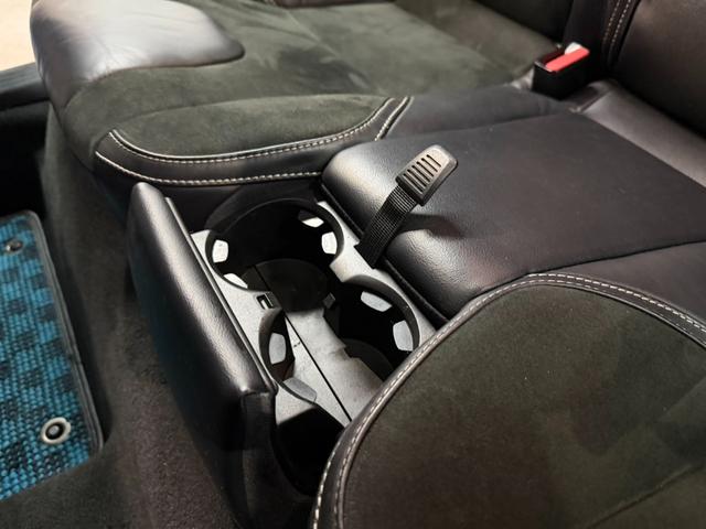 V40 T5 Rデザイン ガラスルーフ/純正18AW/純正ナビ/フルセグ/CD/DVD/HDD/BT/USB/ブラインドスポット/パーキングアシスト/エマブレ/ACC/レーンキープ/ハーフレザーシート/シートヒーター/Bカメラ(38枚目)