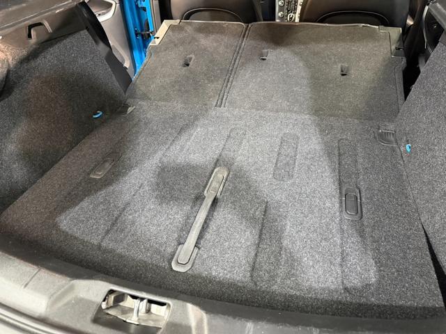 V40 T5 Rデザイン ガラスルーフ/純正18AW/純正ナビ/フルセグ/CD/DVD/HDD/BT/USB/ブラインドスポット/パーキングアシスト/エマブレ/ACC/レーンキープ/ハーフレザーシート/シートヒーター/Bカメラ(43枚目)