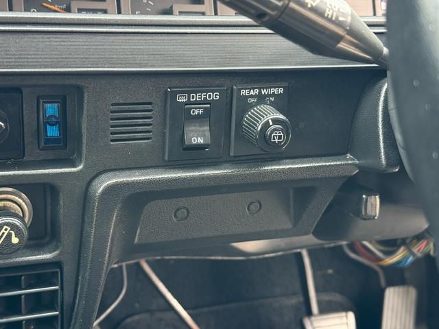 スカイライン 　ＧＴ　ＥＳターボ　ジャパン／前期仕様／社外マフラー／前後車高調／フォーカスレーシング１４インチアルミ／社外ＦＲＰボンネット／社外オーバーフェンダー／（25枚目）
