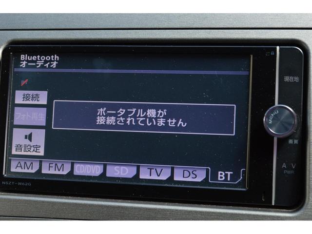 プリウス Ｓ　１年間走行距離無制限保証付　ＮＳＺＴ－Ｗ６２Ｇナビ　バックカメラ　地デジ　Ｂｌｕｅｔｏｏｔｈ　純正１７インチＡＷ　ブレーキキャリパーレッドペイント　ダッシュボードマット　プッシュスタート　ＥＴＣ（26枚目）