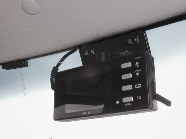 Ｎ－ＢＯＸカスタム ＧＳＳブラックスタイルパッケージ　ワンオーナー　ＶＸＭ－１７４ＶＦＸｉ　バックカメラ　ドラレコ　ＥＴＣ　両側電動スライドドア　シートヒーター　Ｂｌｕｅｔｏｏｔｈ　フルセグ　ディスチャージドランプ　オートエアコン　衝突被害軽減ブレーキ（5枚目）