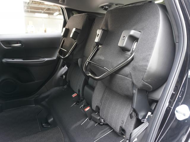 フィット ｅ：ＨＥＶホームブラックスタイル　デモカー　９インチナビ　ＢＬＡＣＫＳＴＹＬＥ専用１５インチアルミホイール　バックカメラ　ドラレコ　ＥＴＣ　アダプティブクルーズコントロール　　ＬＥＤヘッドライト　衝突被害軽減ブレーキ　禁煙車（11枚目）