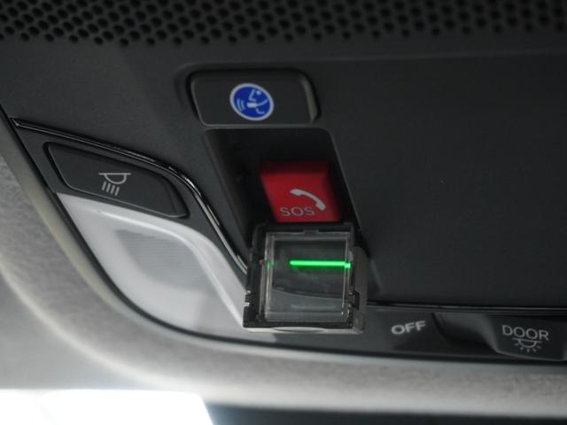 フィット ｅ：ＨＥＶホームブラックスタイル　デモカー　９インチナビ　ＢＬＡＣＫＳＴＹＬＥ専用１５インチアルミホイール　バックカメラ　ドラレコ　ＥＴＣ　アダプティブクルーズコントロール　　ＬＥＤヘッドライト　衝突被害軽減ブレーキ　禁煙車（19枚目）