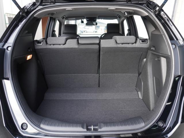 フィット ｅ：ＨＥＶホームブラックスタイル　デモカー　９インチナビ　ＢＬＡＣＫＳＴＹＬＥ専用１５インチアルミホイール　バックカメラ　ドラレコ　ＥＴＣ　アダプティブクルーズコントロール　　ＬＥＤヘッドライト　衝突被害軽減ブレーキ　禁煙車（35枚目）