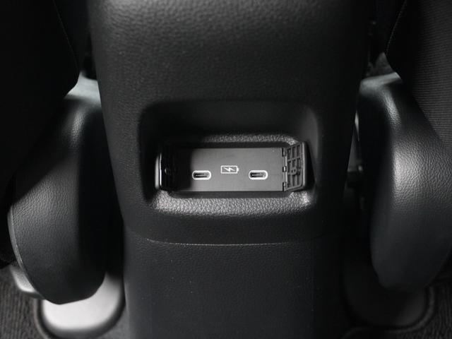 フィット ｅ：ＨＥＶホームブラックスタイル　デモカー　９インチナビ　ＢＬＡＣＫＳＴＹＬＥ専用１５インチアルミホイール　バックカメラ　ドラレコ　ＥＴＣ　アダプティブクルーズコントロール　　ＬＥＤヘッドライト　衝突被害軽減ブレーキ　禁煙車（36枚目）