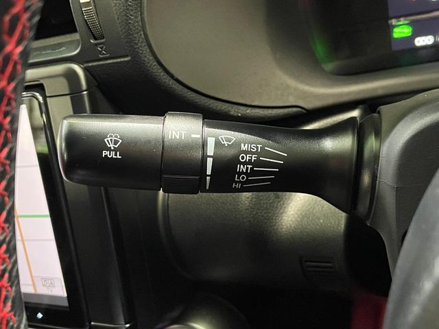 ＧＲ８６ ＲＺ　ＴＯＭＳマフラー　９型ナビ　フルセグ　バックカメラ　ＥＴＣ　ブルートゥース　ＵＳＢ入力　オートクルーズ　オートライト　ＬＥＤヘッド　シートヒーター　純１８アルミ　社外リアスポイラー　ワンオーナー　禁煙（36枚目）