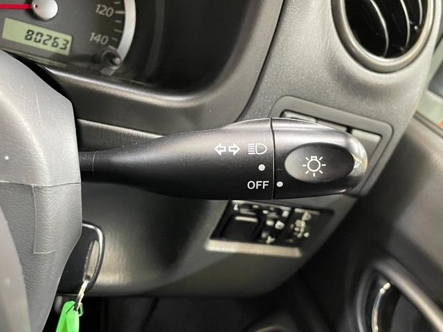 ジムニー クロスアドベンチャーＸＣ　パートタイム４ＷＤ　ターボチャージャー　ＦＭ／ＡＭラジオ　ＣＤ再生可　フォグランプ　キーレスエントリー　ハーフレザーシート　シートヒータ　純１６アルミ　電格ミラー　Ａ／Ｃ　本革ステア　禁煙　１オーナー（31枚目）