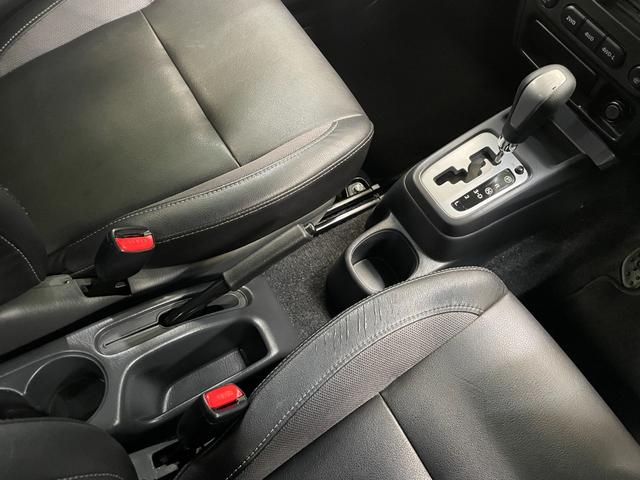 ジムニー クロスアドベンチャーＸＣ　パートタイム４ＷＤ　ターボチャージャー　ＦＭ／ＡＭラジオ　ＣＤ再生可　フォグランプ　キーレスエントリー　ハーフレザーシート　シートヒータ　純１６アルミ　電格ミラー　Ａ／Ｃ　本革ステア　禁煙　１オーナー（34枚目）