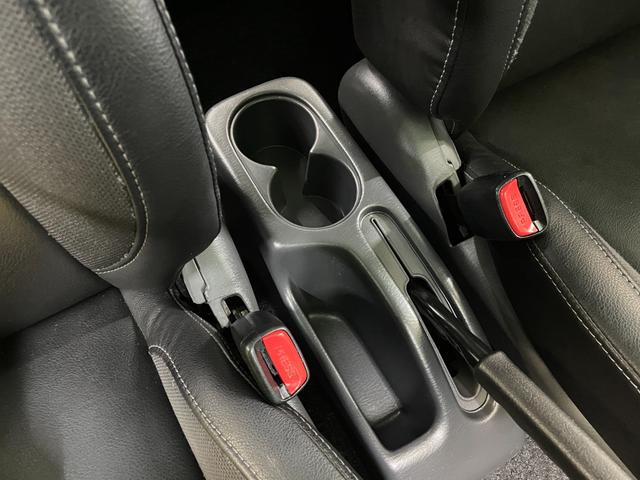 ジムニー クロスアドベンチャーＸＣ　パートタイム４ＷＤ　ターボチャージャー　ＦＭ／ＡＭラジオ　ＣＤ再生可　フォグランプ　キーレスエントリー　ハーフレザーシート　シートヒータ　純１６アルミ　電格ミラー　Ａ／Ｃ　本革ステア　禁煙　１オーナー（39枚目）