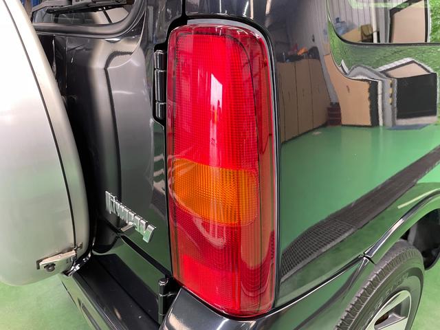 ジムニー クロスアドベンチャーＸＣ　パートタイム４ＷＤ　ターボチャージャー　ＦＭ／ＡＭラジオ　ＣＤ再生可　フォグランプ　キーレスエントリー　ハーフレザーシート　シートヒータ　純１６アルミ　電格ミラー　Ａ／Ｃ　本革ステア　禁煙　１オーナー（58枚目）