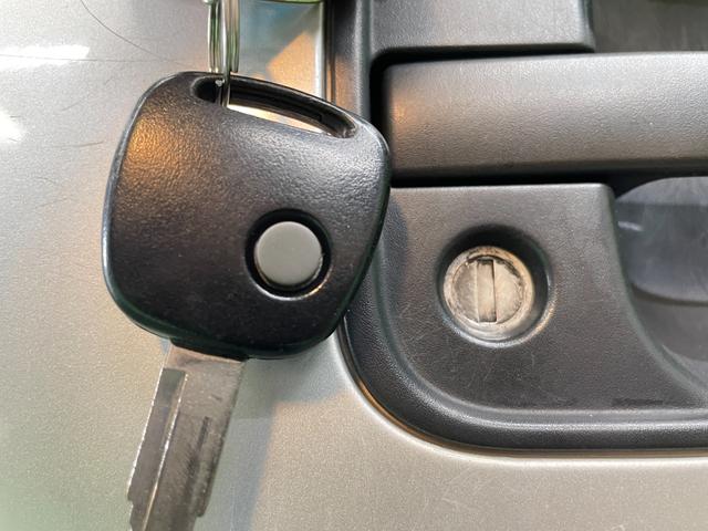 エブリイ PA ハイルーフ CDプレイヤー キーレスエントリー A/C パワステ P/W Wエアバッグ ワンオーナー 禁煙車 オゾン消臭施工済み(36枚目)