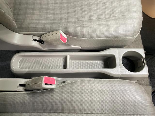 エブリイ PA ハイルーフ CDプレイヤー キーレスエントリー A/C パワステ P/W Wエアバッグ ワンオーナー 禁煙車 オゾン消臭施工済み(39枚目)