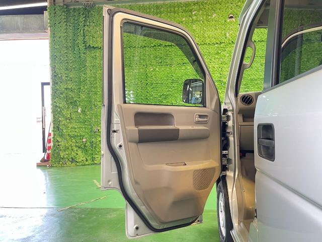 エブリイ PA ハイルーフ CDプレイヤー キーレスエントリー A/C パワステ P/W Wエアバッグ ワンオーナー 禁煙車 オゾン消臭施工済み(46枚目)