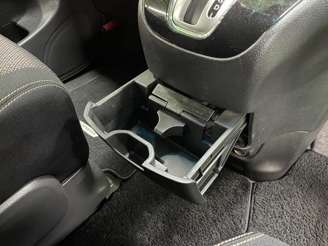 セレナ ハイウェイスター　Ｓ－ハイブリッド　両側電動スライドドア　純正ナビ　フルセグ　ドラレコ　ＥＴＣ　フリップダウンモニター　ブルートゥース　衝突軽減ブレーキ　オートクルーズ　オートライト　ＬＥＤヘッドライト　Ｗエアコン　純正１６ＡＷ　禁煙車（48枚目）