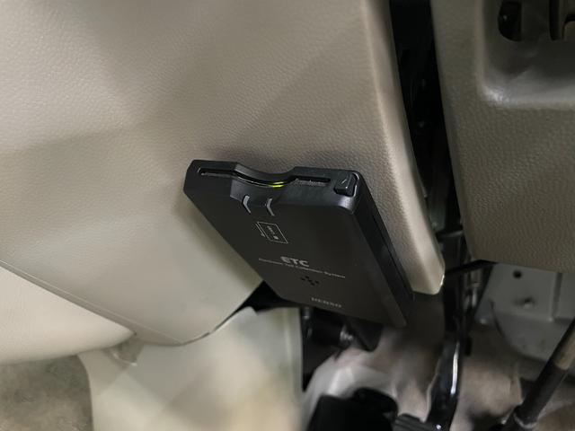 エブリイワゴン ＰＺターボ　左電動スライドドア　ディスプレイオーディオ　バックカメラ　ＥＴＣ　ブルートゥース　ＵＳＢ入力　ＨＩＤヘッド　フォグランプ　キーレスエントリー　シートヒーター　純正エアロ・１３ＡＷ　オートエアコン　禁煙（39枚目）