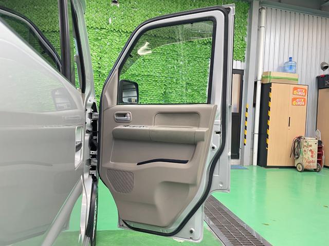 エブリイワゴン ＰＺターボ　左電動スライドドア　ディスプレイオーディオ　バックカメラ　ＥＴＣ　ブルートゥース　ＵＳＢ入力　ＨＩＤヘッド　フォグランプ　キーレスエントリー　シートヒーター　純正エアロ・１３ＡＷ　オートエアコン　禁煙（60枚目）