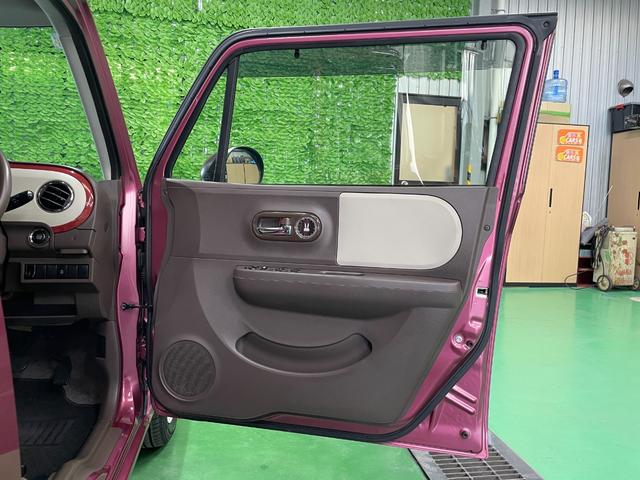 アルトラパンショコラ Ｘ　メモリーナビ　地デジＴＶ　ＣＤプレイヤー　オートライト　ＨＩＤヘッド　スマートキー　レザーシート　１４インチアルミ　オートエアコン　電格ミラー　純正セキュリティ　本革ステアリング　Ｗエアバッグ　禁煙車（58枚目）