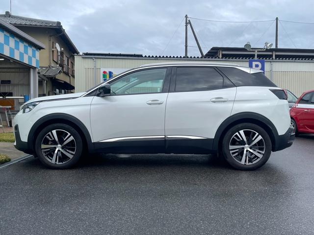 ３００８ ブルーＨＤｉ　クリーンエディション　ユーザー買取車　純正ナビ　Ｒカメラ　ハーフレザーシート（7枚目）