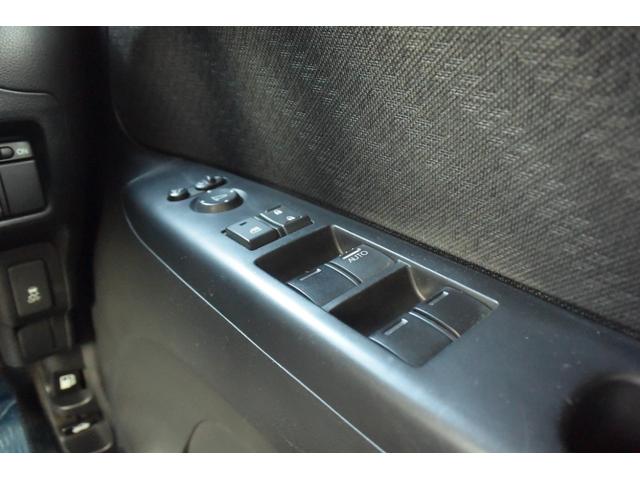 Ｎ－ＢＯＸカスタム Ｇ・Ｌパッケージ　女性ユーザー様仕入車・左パワスラ・ベンチシート・カロッツェリアメモリーナビ・Ｐスターター・スマートキー・純正エアロパーツ・ＨＩＤライト・フロントフォグ・ステリモ・Ｂｌｕｅｔｏｏｔｈ・フルオートＡＣ・（11枚目）