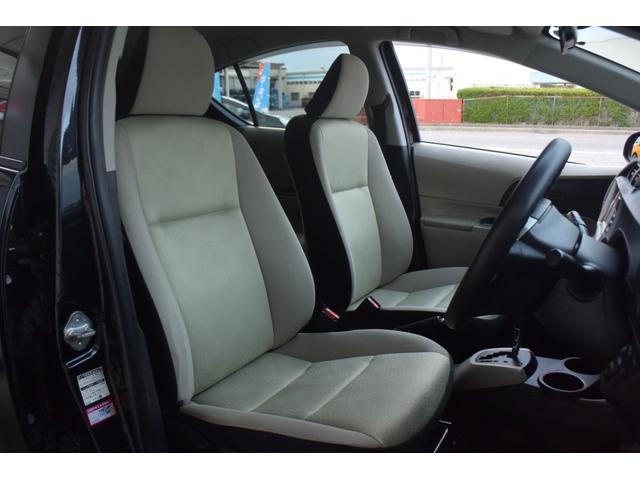 アクア Ｓ　ユーザー様仕入・ハイブリッド車・ヘッドライトウォッシャー・運転席助手席シートヒーター・Ｐスターター・スマートキー・純正メモリーナビ・ＬＥＤライト・社外１５インチ・カラーレーンガイド付きＢモニター（13枚目）