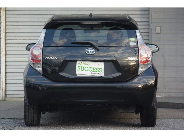 アクア Ｓ　ユーザー様仕入・ハイブリッド車・ヘッドライトウォッシャー・運転席助手席シートヒーター・Ｐスターター・スマートキー・純正メモリーナビ・ＬＥＤライト・社外１５インチ・カラーレーンガイド付きＢモニター（17枚目）