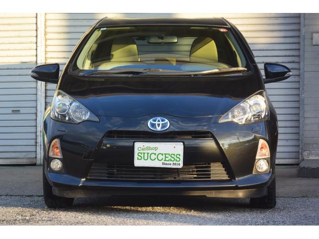 アクア Ｓ　ユーザー様仕入・ハイブリッド車・ヘッドライトウォッシャー・運転席助手席シートヒーター・Ｐスターター・スマートキー・純正メモリーナビ・ＬＥＤライト・社外１５インチ・カラーレーンガイド付きＢモニター（25枚目）