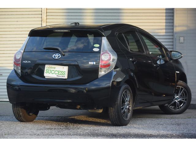 アクア Ｓ　ユーザー様仕入・ハイブリッド車・ヘッドライトウォッシャー・運転席助手席シートヒーター・Ｐスターター・スマートキー・純正メモリーナビ・ＬＥＤライト・社外１５インチ・カラーレーンガイド付きＢモニター（28枚目）