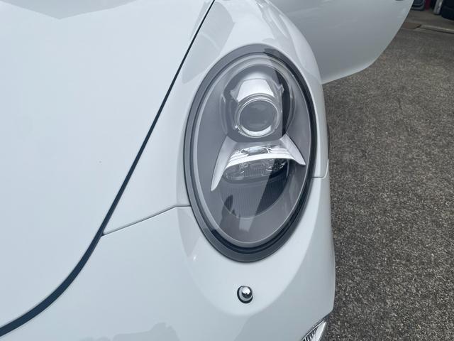 ９１１ ９１１カレラ　ディーラー車　４本出しスポーツエキゾーストマフラー　Ｂｌｕｅｔｏｏｔｈフルセグ地デジナビ　バックカメラ　ＥＴＣ　２０インチアルミホイール　ＬＥＤポジション　パドルシフト　シートクーラー　シートヒーター（10枚目）