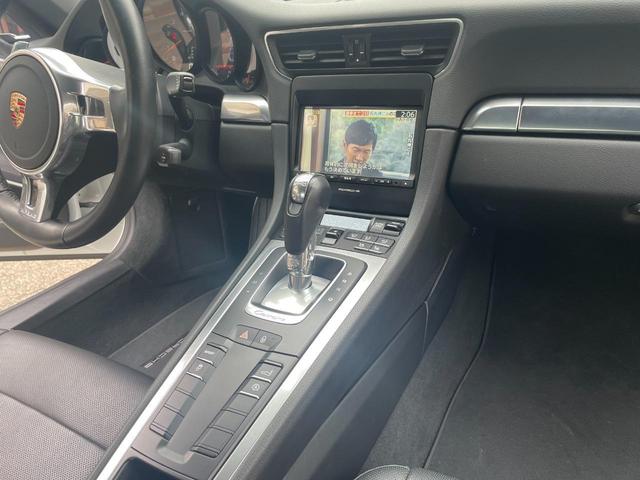 ９１１ ９１１カレラ　ディーラー車　４本出しスポーツエキゾーストマフラー　Ｂｌｕｅｔｏｏｔｈフルセグ地デジナビ　バックカメラ　ＥＴＣ　２０インチアルミホイール　ＬＥＤポジション　パドルシフト　シートクーラー　シートヒーター（29枚目）