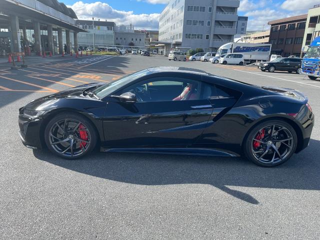 ＮＳＸ ベースグレード　カーボンセラミックブレーキローター　セミアニリンレザーアルカンターラ　パワーシート　アルカンターラルーフ　ｂｌｕｅｔｏｏｔｈ　フルセグナビ　バックカメラ（13枚目）