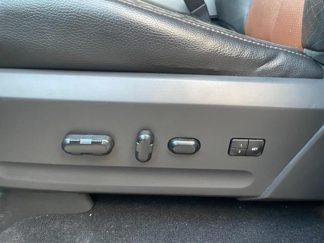 エクスペディション リミテッド　４ＷＤ　新車並行車　１ナンバー　パワーテールゲート　２０インチアルミホイール　マッドタイヤ　ランニングボード　ＬＥＤフォグ　３列シート　バックカメラ　ＥＴＣ（21枚目）