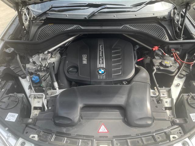 Ｘ５ ｘＤｒｉｖｅ　３５ｄ　Ｍスポーツ　黒本革シート　パノラマサンルーフ　２０インチアルミホイール　クルーズコントロール　純正ナビ　ｂｌｕｅｔｏｏｔｈ　フルセグＴＶ／ＤＶＤ　３６０全方位カメラ　シートヒーター　パワーシート　パワーバックドア（12枚目）