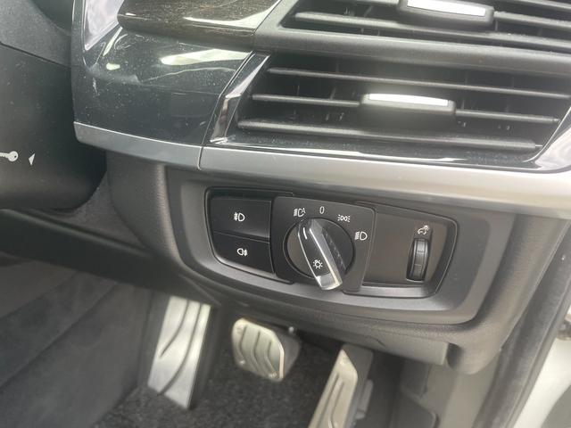 Ｘ５ ｘＤｒｉｖｅ　３５ｄ　Ｍスポーツ　黒本革シート　パノラマサンルーフ　２０インチアルミホイール　クルーズコントロール　純正ナビ　ｂｌｕｅｔｏｏｔｈ　フルセグＴＶ／ＤＶＤ　３６０全方位カメラ　シートヒーター　パワーシート　パワーバックドア（26枚目）