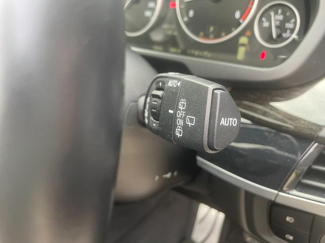 Ｘ５ ｘＤｒｉｖｅ　３５ｄ　Ｍスポーツ　黒本革シート　パノラマサンルーフ　２０インチアルミホイール　クルーズコントロール　純正ナビ　ｂｌｕｅｔｏｏｔｈ　フルセグＴＶ／ＤＶＤ　３６０全方位カメラ　シートヒーター　パワーシート　パワーバックドア（27枚目）