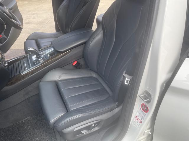 Ｘ５ ｘＤｒｉｖｅ　３５ｄ　Ｍスポーツ　黒本革シート　パノラマサンルーフ　２０インチアルミホイール　クルーズコントロール　純正ナビ　ｂｌｕｅｔｏｏｔｈ　フルセグＴＶ／ＤＶＤ　３６０全方位カメラ　シートヒーター　パワーシート　パワーバックドア（32枚目）