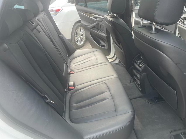 Ｘ５ ｘＤｒｉｖｅ　３５ｄ　Ｍスポーツ　黒本革シート　パノラマサンルーフ　２０インチアルミホイール　クルーズコントロール　純正ナビ　ｂｌｕｅｔｏｏｔｈ　フルセグＴＶ／ＤＶＤ　３６０全方位カメラ　シートヒーター　パワーシート　パワーバックドア（33枚目）
