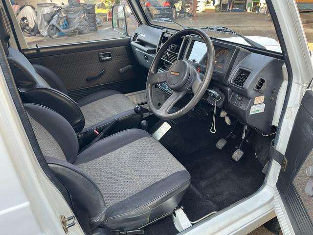 ジムニー ワイルドウインドリミテッド　４ＷＤ　ターボ　５ＭＴ　オーバーフェンダー　マッドタイヤ　ホワイトレター（15枚目）