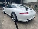 ９１１ ９１１カレラ　ディーラー車　４本出しスポーツエキゾーストマフラー　Ｂｌｕｅｔｏｏｔｈフルセグ地デジナビ　バックカメラ　ＥＴＣ　２０インチアルミホイール　ＬＥＤポジション　パドルシフト　シートクーラー　シートヒーター（5枚目）