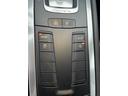 ９１１カレラ　ディーラー車　４本出しスポーツエキゾーストマフラー　Ｂｌｕｅｔｏｏｔｈフルセグ地デジナビ　バックカメラ　ＥＴＣ　２０インチアルミホイール　ＬＥＤポジション　パドルシフト　シートクーラー　シートヒーター（22枚目）