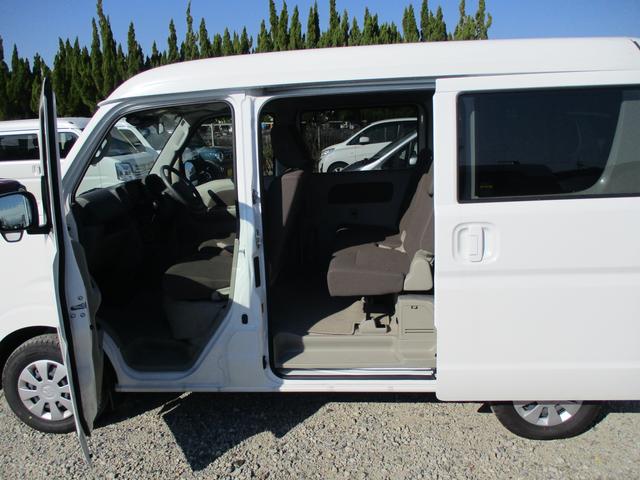 エブリイ ＪＯＩＮ　６型　プッシュスタート　全席パワーウインドウ　オートライト　スライドドア　プッシュスタート　シートヒーター　衝突被害軽減システム　アイドリングストップ　衝突安全ボディ　盗難防止システム（16枚目）