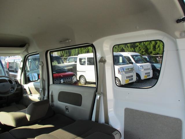 エブリイ ＪＯＩＮ　６型　プッシュスタート　全席パワーウインドウ　オートライト　スライドドア　プッシュスタート　シートヒーター　衝突被害軽減システム　アイドリングストップ　衝突安全ボディ　盗難防止システム（43枚目）
