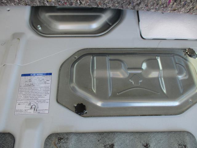 エブリイ ＪＯＩＮ　６型　プッシュスタート　全席パワーウインドウ　オートライト　スライドドア　プッシュスタート　シートヒーター　衝突被害軽減システム　アイドリングストップ　衝突安全ボディ　盗難防止システム（62枚目）