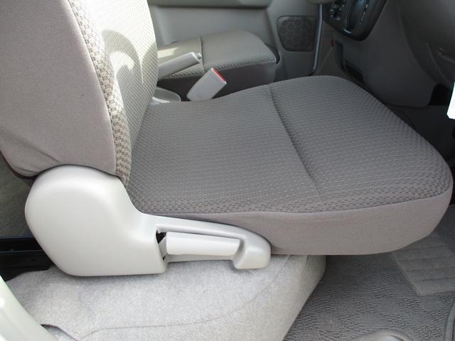 エブリイ ＰＡリミテッド　６型　４ＷＤ　前後ブレーキサポート　オートライト　スライドドア　スズキセーフティーサポート　４ＷＤ　アイドリングストップ　横滑り防止機能　衝突安全ボディ（7枚目）